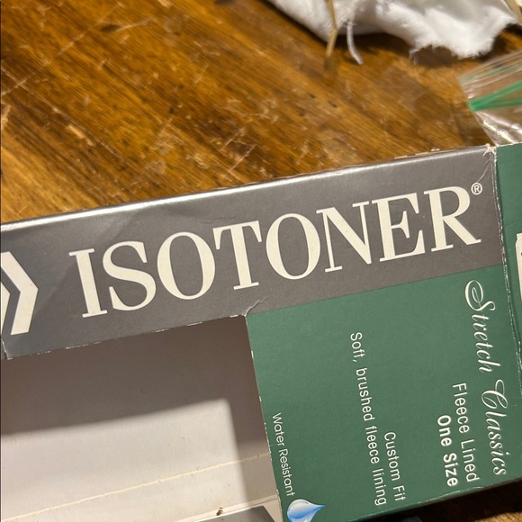 Black Fleece-Lined Gloves - Picture 3 of 4